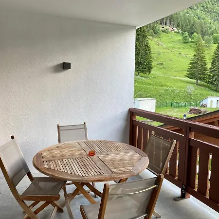 Le Refuge Des Portes Du Mont Blanc Vallorcine