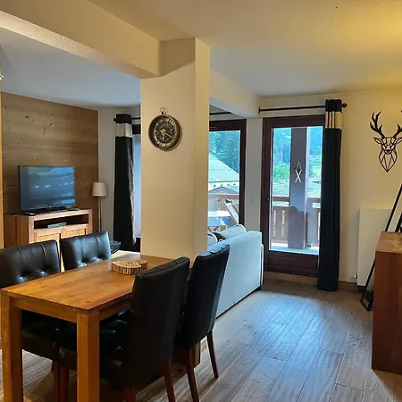 Apartment Le Refuge Des Portes Du Mont Blanc *